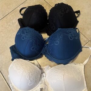 Elegant Lace Push-Up Bra Set - Black, Blue, and White women